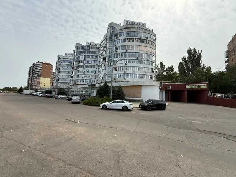 Продаж фасадного комерційного приміщення 2241 м² вул. Мостобудівників, 17/12 (Центральний район) - View 3