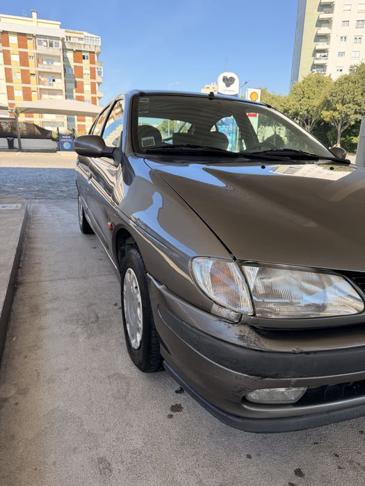 Megane 1.4 gasolina com ar condicionado — photo 2