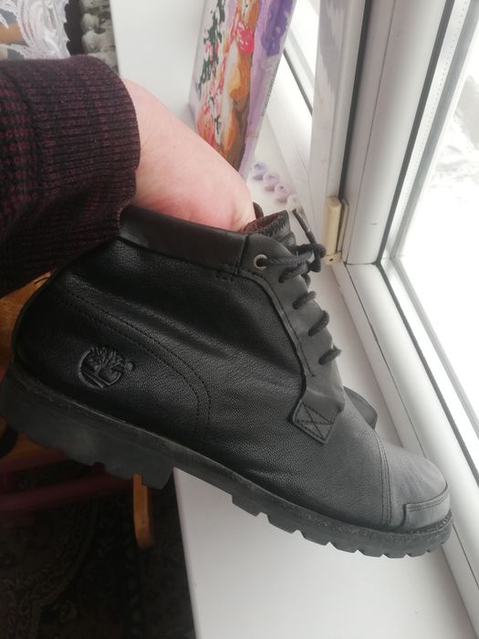 Продам кожание ботинки Timberland