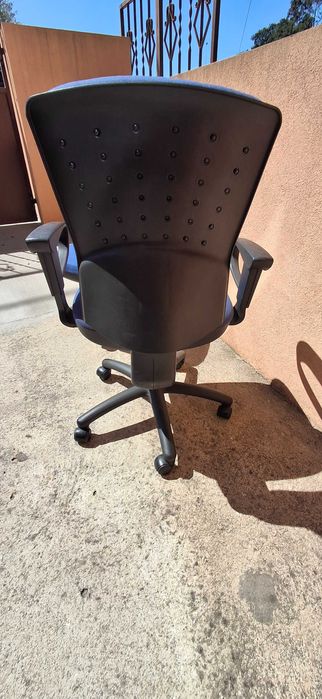 Cadeiras de secretária pedem 2ª oportunidade!