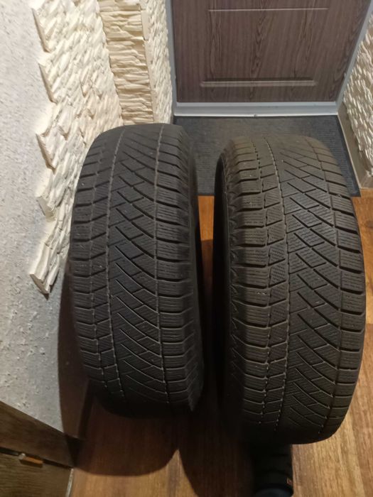 Шини зимові б/в 245/75 R16