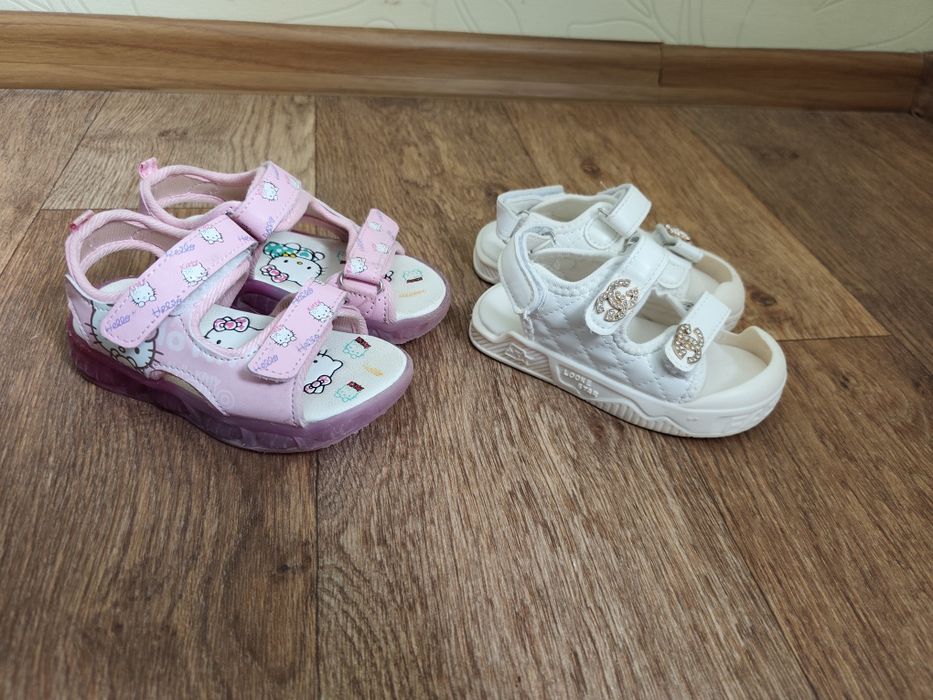 Босоніжки для дівчинки Chanel /Kitty14-14,5 см