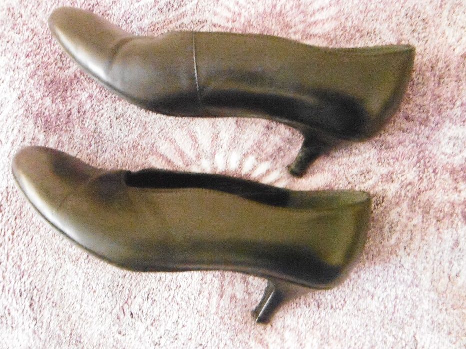 sprzedam buty skórzane