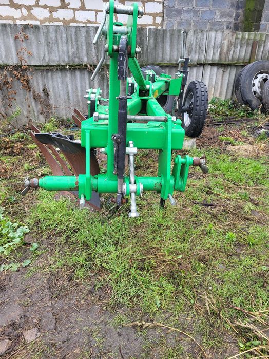 Плуг  трьохкорпусний ПНВБ 3-40+