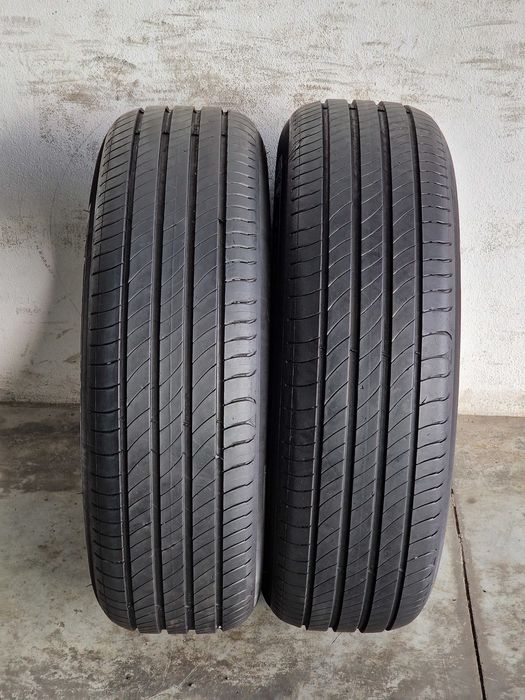 2 Pneus MICHELIN Semi Novos 215/65R17