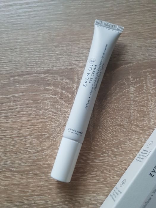 Krem pod oczy Optimals Even Out Oriflame nowy
