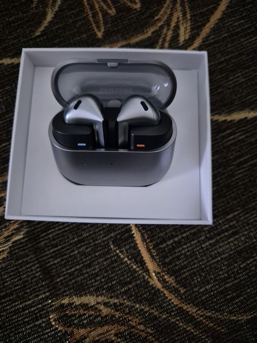 Продам нові навушники Samsung Galaxy Buds3