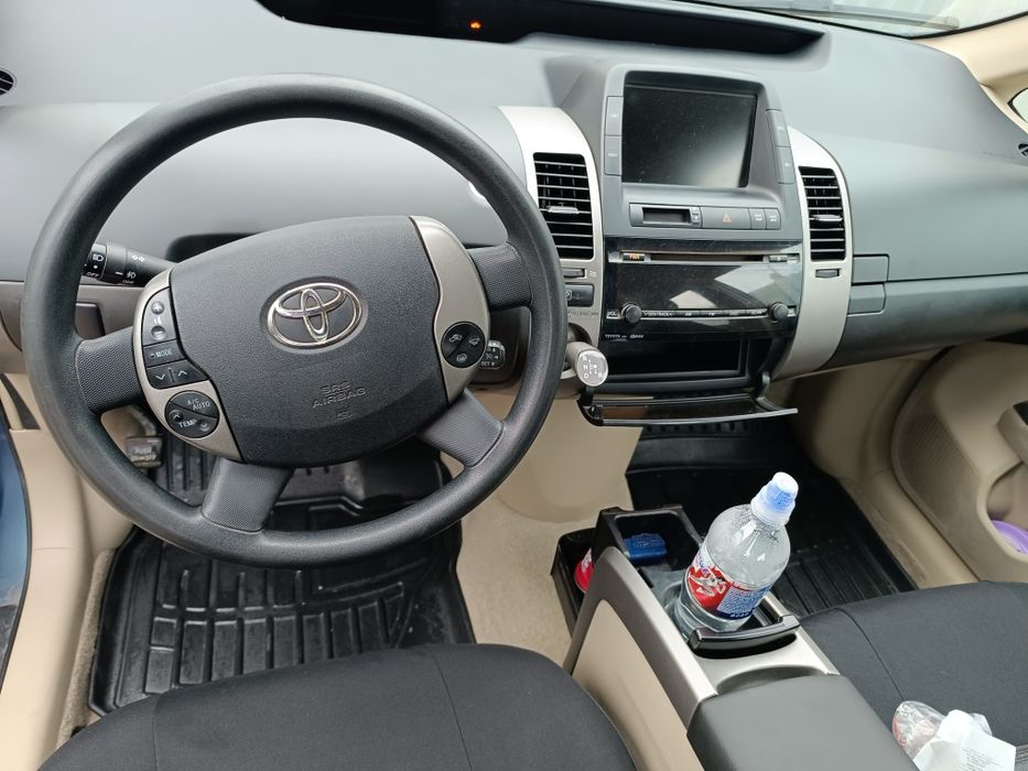 Продам автомобіль TOYOTA Prius,2005 року