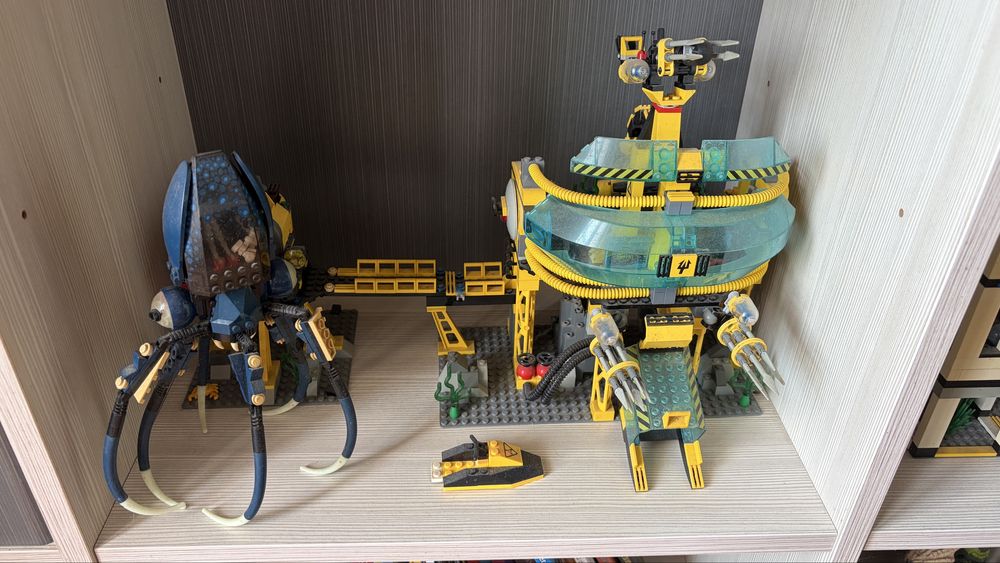 LEGO Aqua Raiders 7775 – Aquabase Invasion