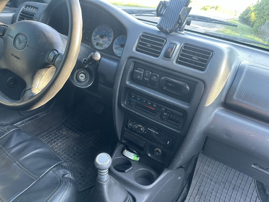 Mazda 323 мазда газ/бензин хетчбек