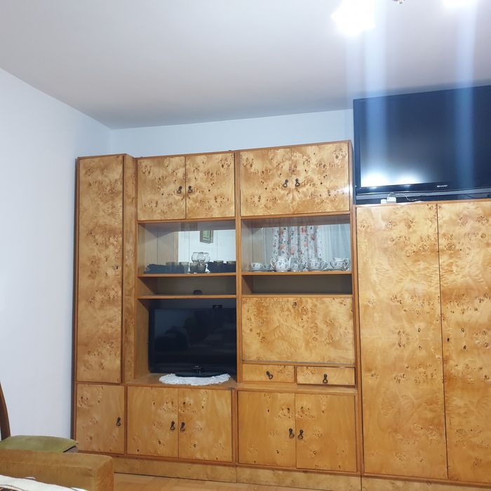 Meble szafa PRL na wysoki połysk