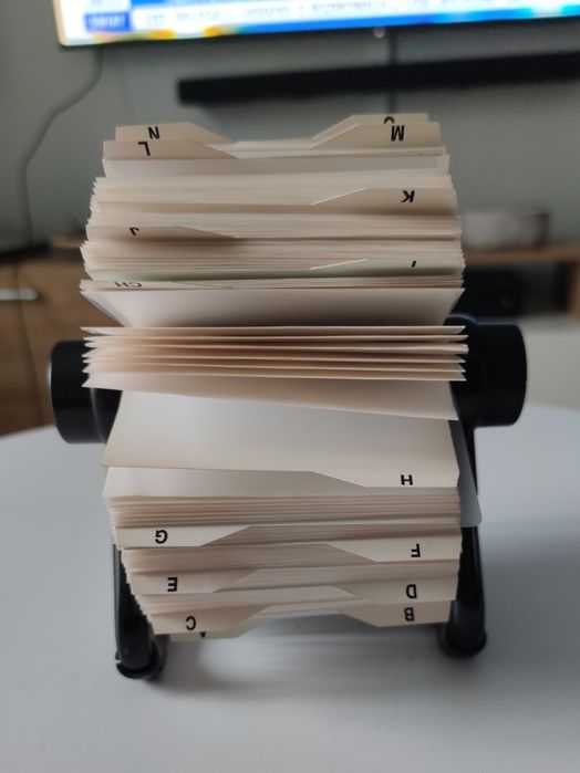 Wizytownik obrotowy.