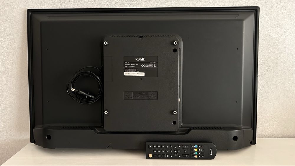 TV Kunft LED 32" HD - Modelo K4117H32H - Em excelente estado