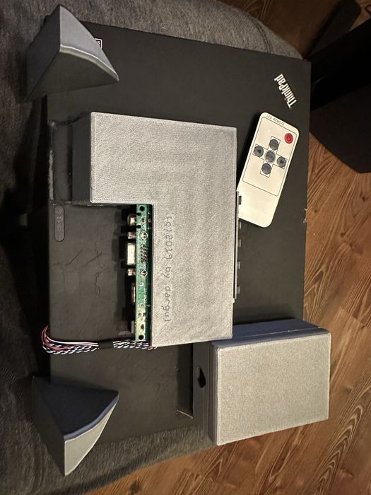 Monitorek 12cali uszkodzony LCD