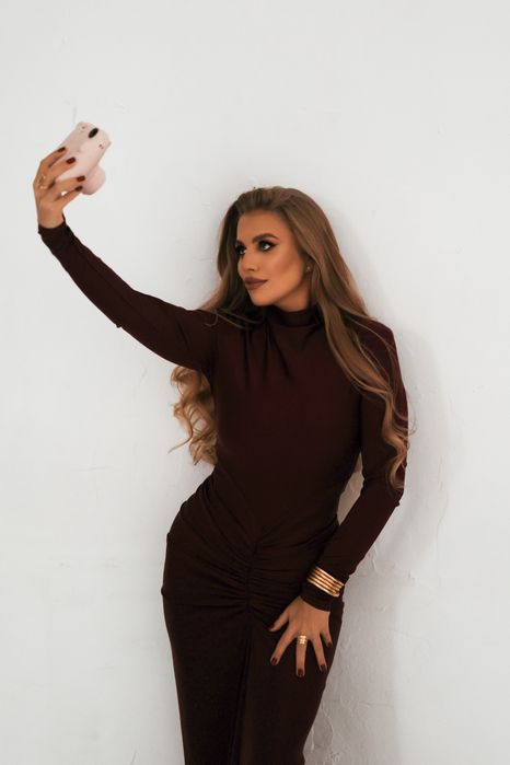 Сукня довга бордо