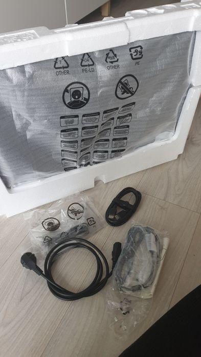 Monitor LCD Asus 24"