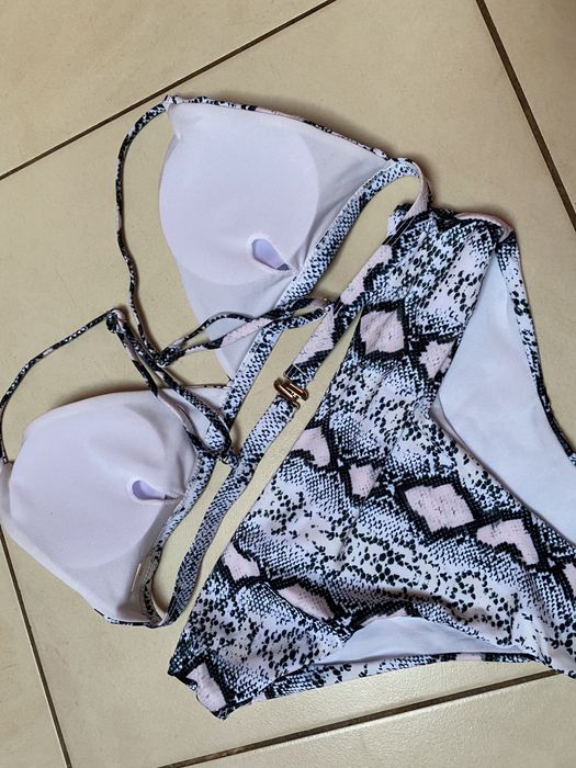 Bikini wezowe z wysokim stanem nowe m