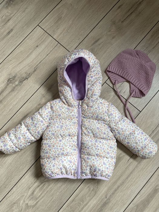 Ocieplana kurtka Sinsay i czapka r. 68