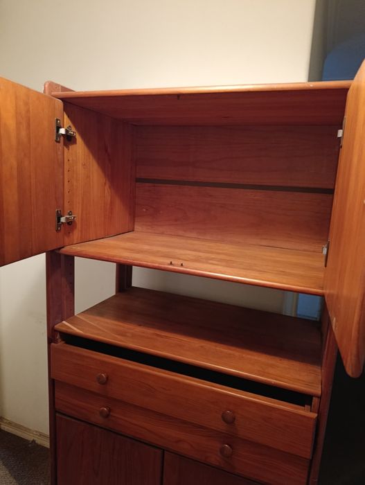 Armário/ Roupeiro + Móvel de Arrumação