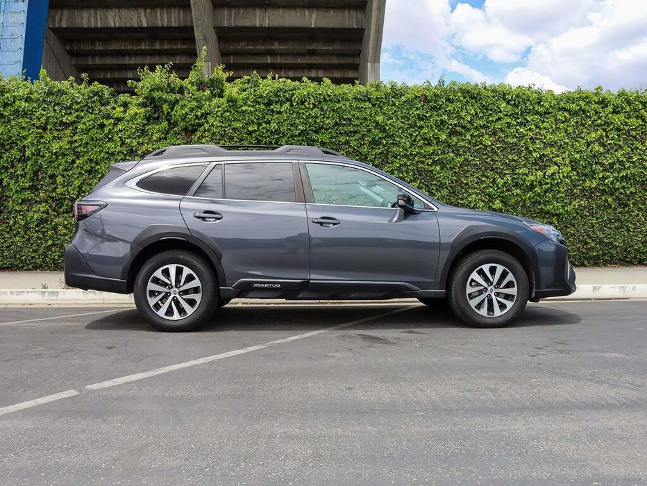 Subaru Outback      2023
