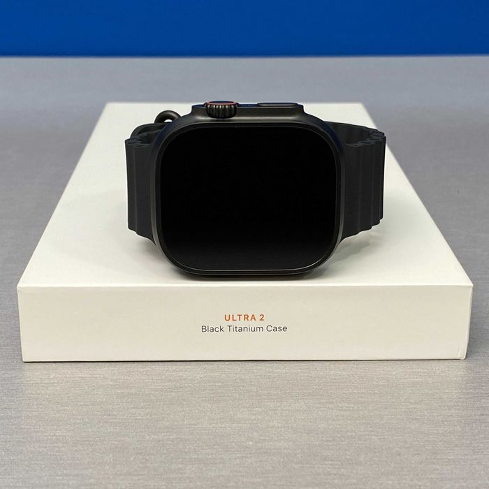 Apple Watch Ultra 2 (Titanium Black) - 49mm - Black Ocean Band