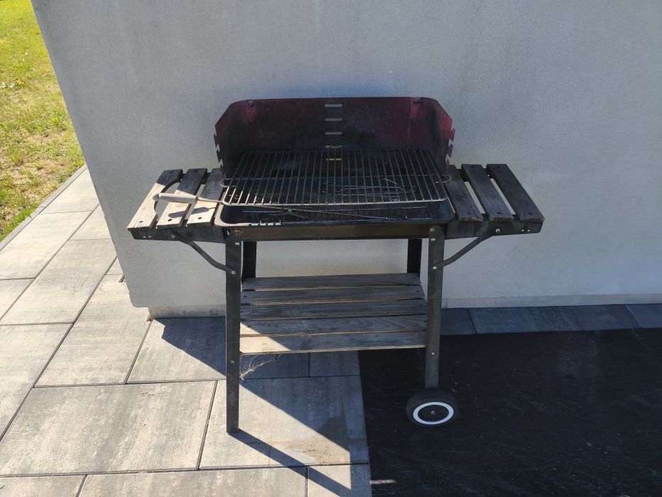 Grill węglowy uzywany