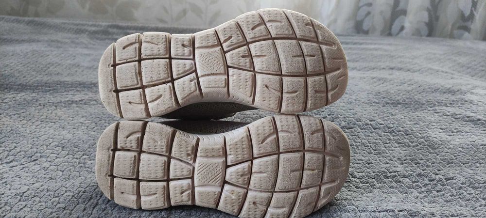 Кросівки демі Skechers літо , тепла весна,  для дівчинки 20.5 устілка