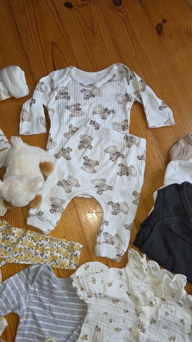 17x Komplet ubrań dla dziewczynki mega paka ubranka dla dziecka 62cm 68cm Body