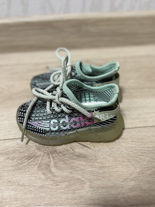 Дитяче взуття розмір 23