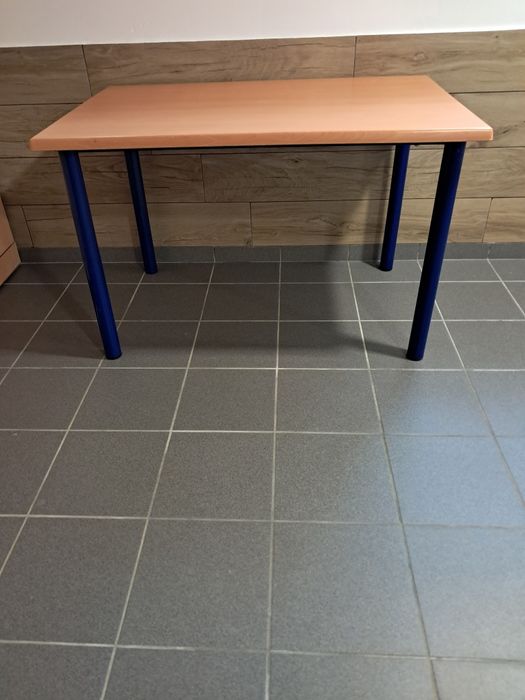 Mesa de cozinha em excelente estado