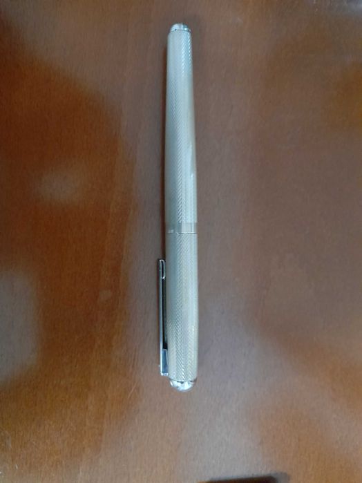 Caneta de prata Iridium