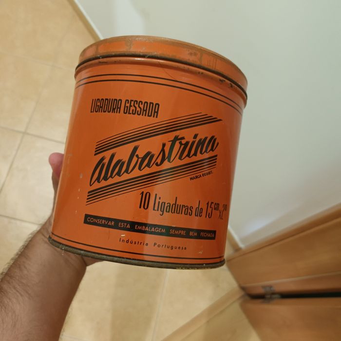 5 latas antigas diversas ver fotos