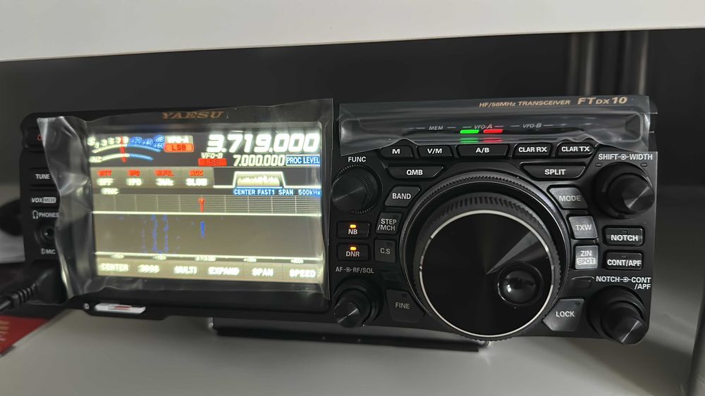 Radio KF Yaesu FTDX10