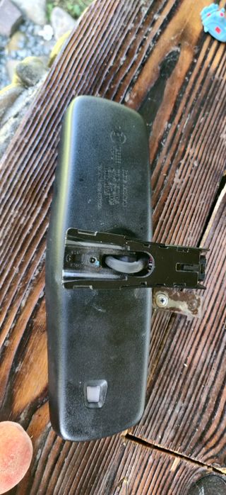 Дзеркало салонне заднього виду з дисплеєм

Sonata Optimа повна опція