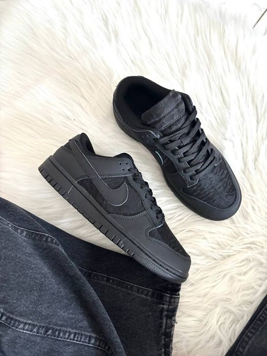 Nike SB Dunk Low Lace Pack Regal Total Black