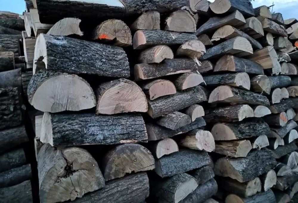 Sezonowane drewno kominkowe