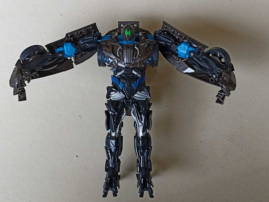 Transformers Autobot Lockdown Hasbro A6156