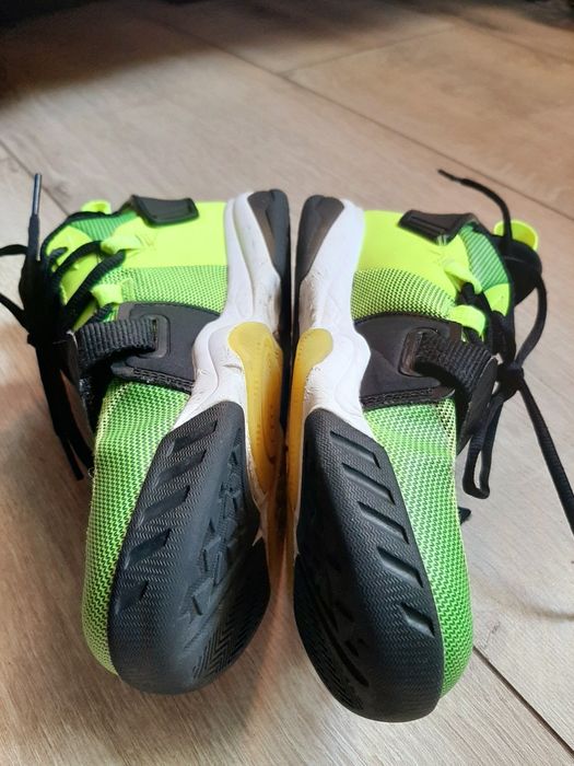 Buty do koszykówki Tarmak SS500M 37/23,5cm.