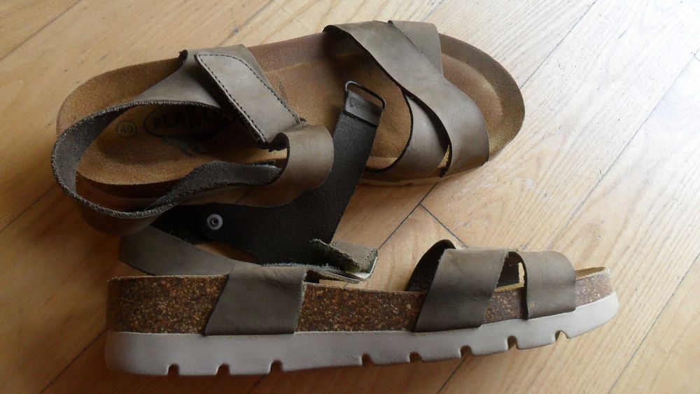 Plakton-zamszowe sandały 40/skóra,korek,26 cm wkładka
