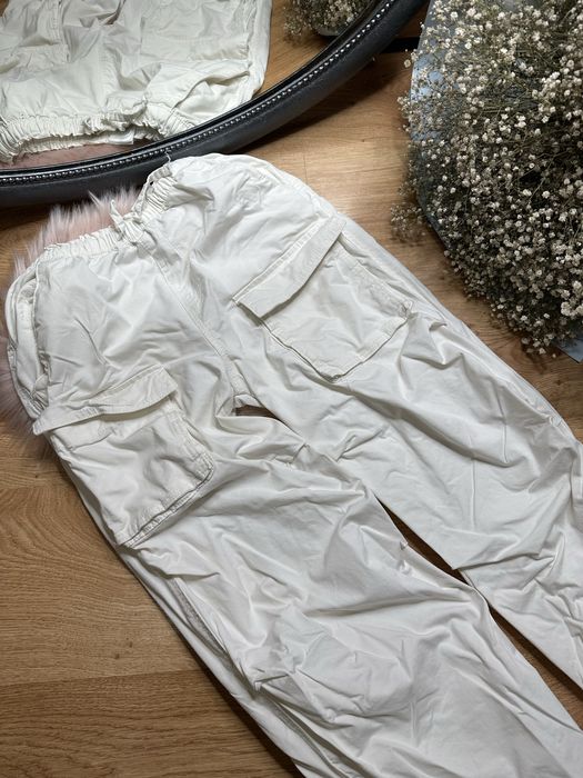 Трендові та стильні карго  H&M 152 см білі для дівчинки/з резинкою