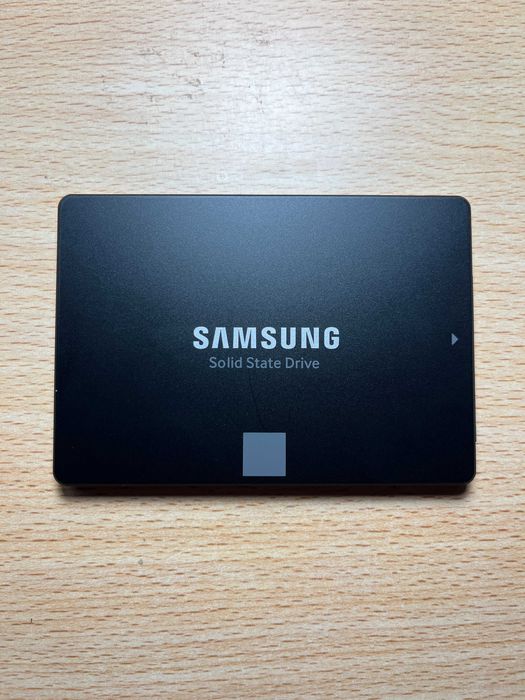 SSD Samsung 850 EVO 250GB SATA – Bom estado – Testado