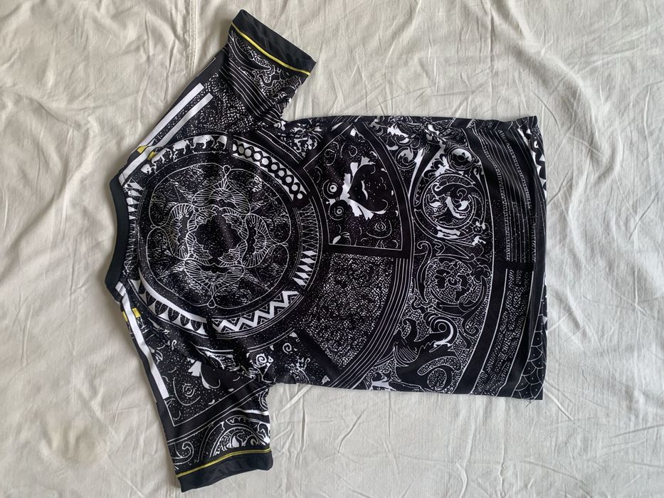 Футболка спортивна Adidas для футболу