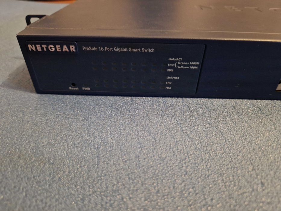 Switch de Rede Netgear GS716T64284523000577122