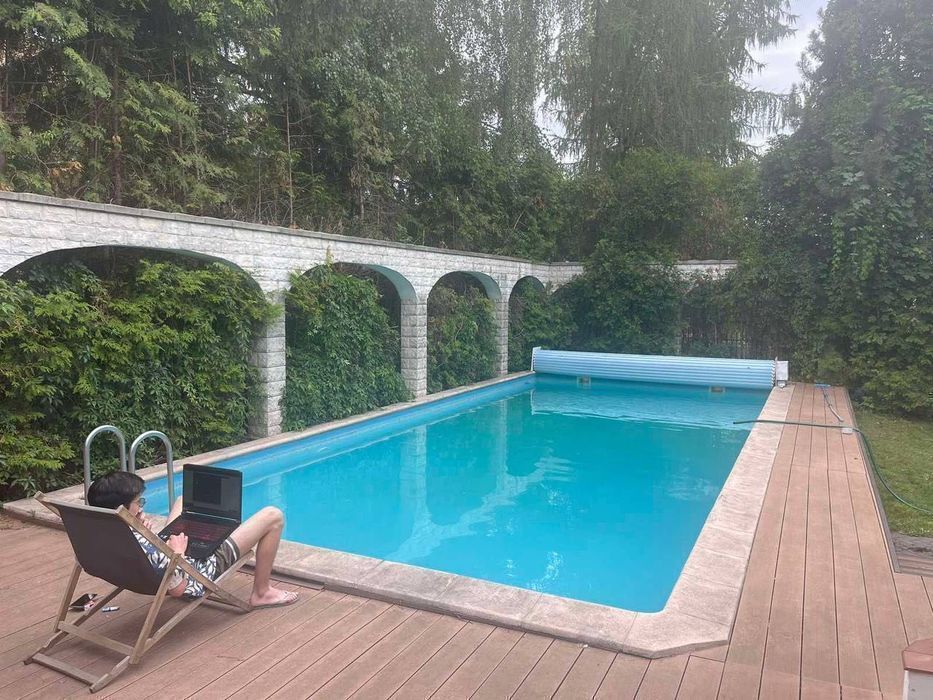 Новый хостел с Бассейном 250 злотых в неделю Hostel Warszawa RU PL UA