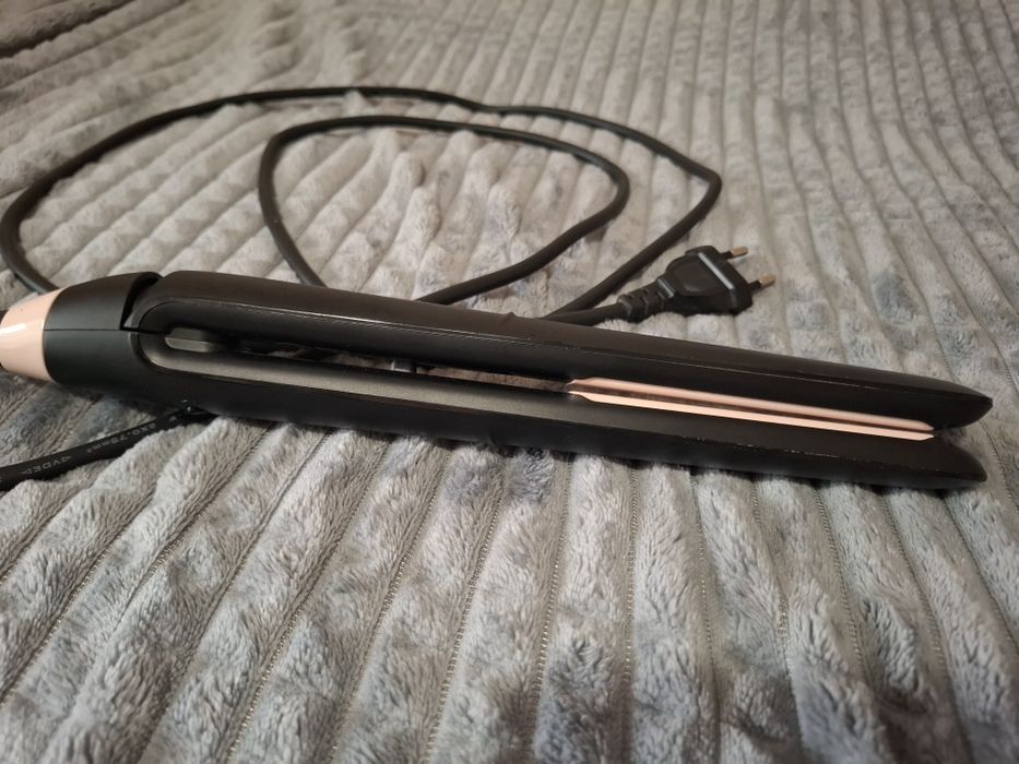 Стайлер-випрямляч Philips 
серії 3000