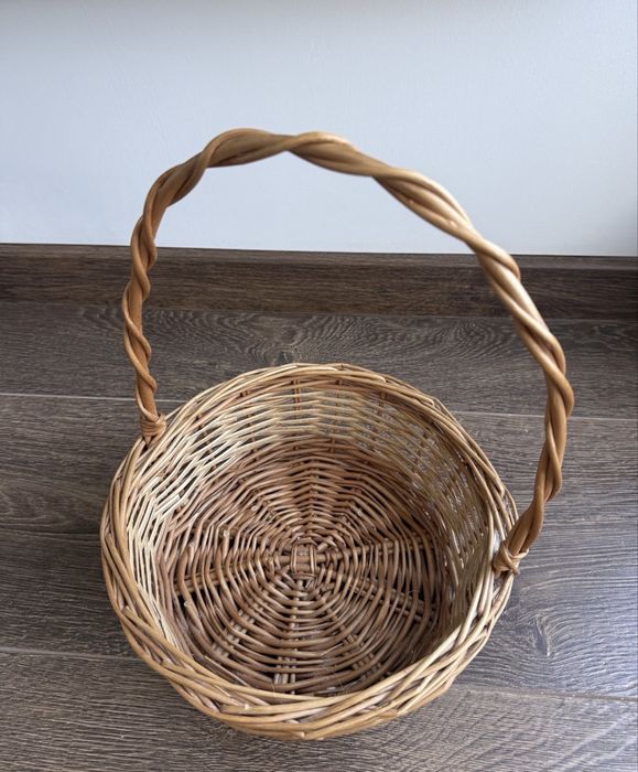 Koszyk wiklinowy