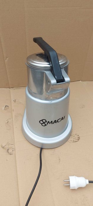 Соковитискач для цитрусових Macap P206 фрешниця Соковижималка