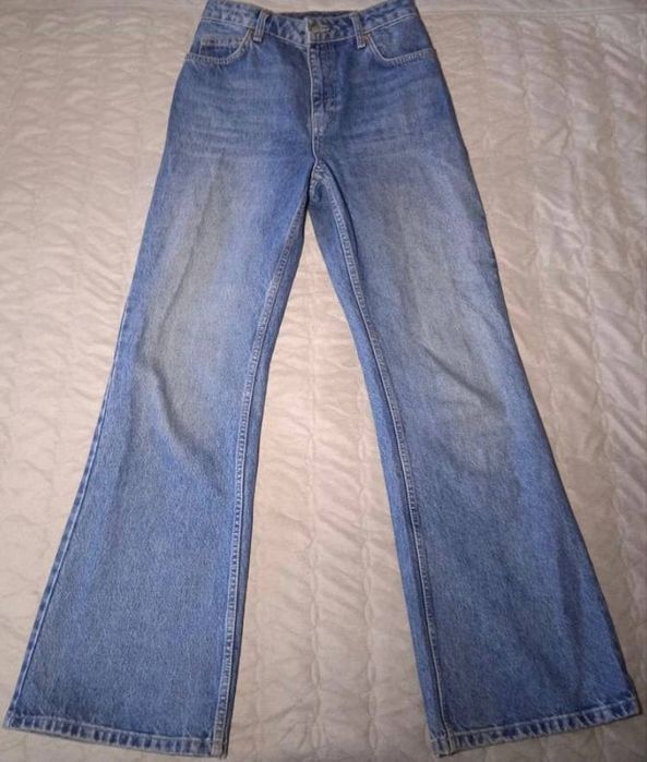 Джинси кльош,джинси на високій посадці