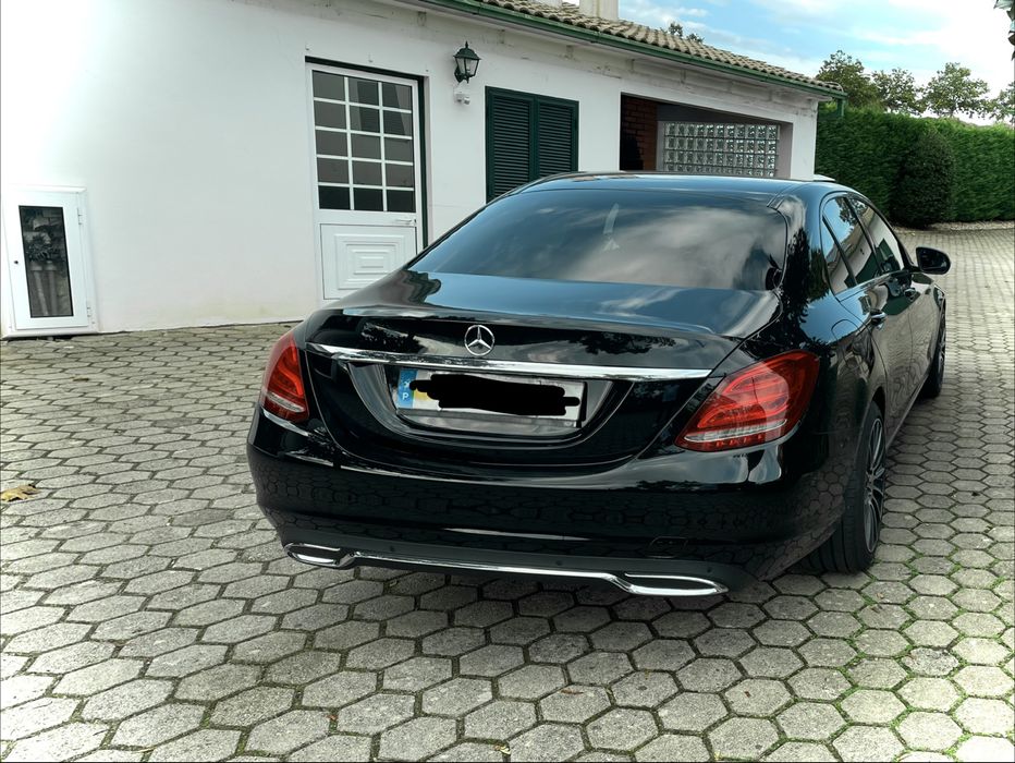 Mercedes-Benz C 300 h Sedan (Híbrido/Diesel) – Junho de 2015 – 212.000 km – Full Extras Premium