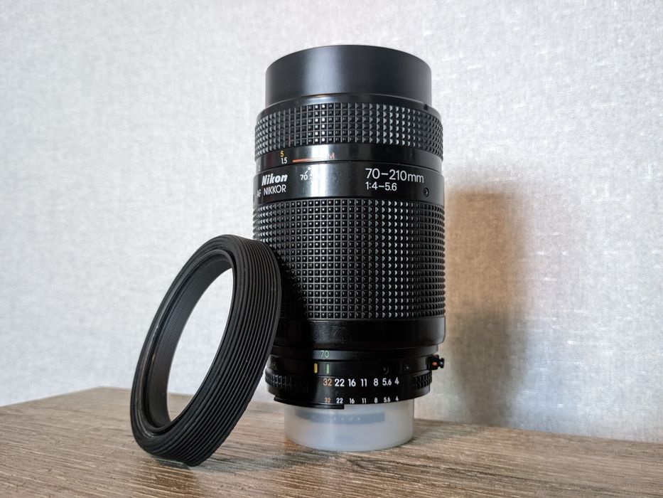 Nikon AF Nikkor 70-210mm f/4-5.6 Made in Japan